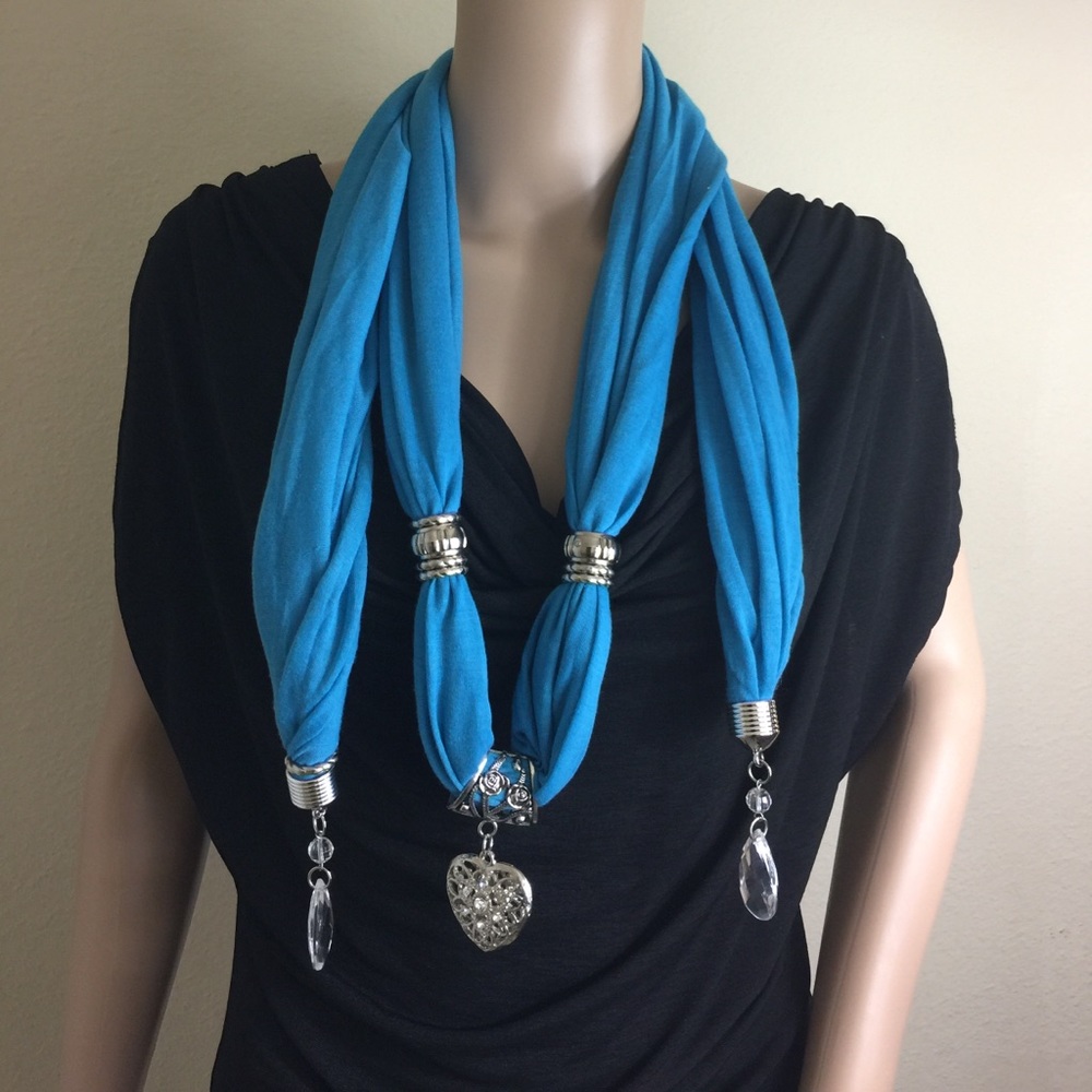 ⬇️Blue Jewelry Necklace Silver Heart scarf