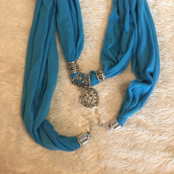 ⬇️Blue Jewelry Necklace Silver Heart scarf - Picture 3 of 6