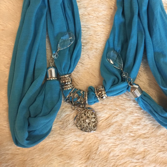 ⬇️Blue Jewelry Necklace Silver Heart scarf - Picture 4 of 6