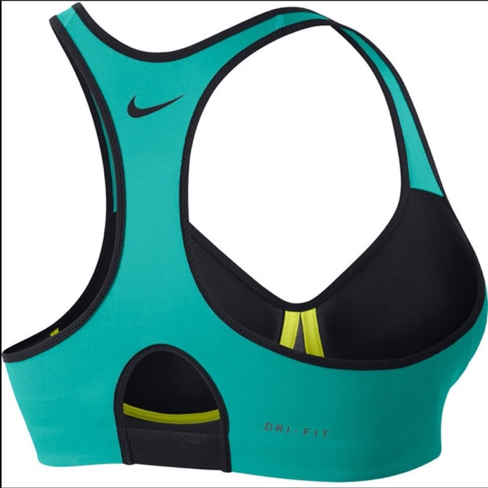 Nike sports bra 38E