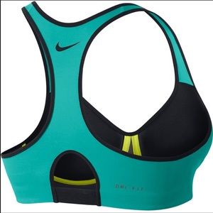 Nike sports bra 38E