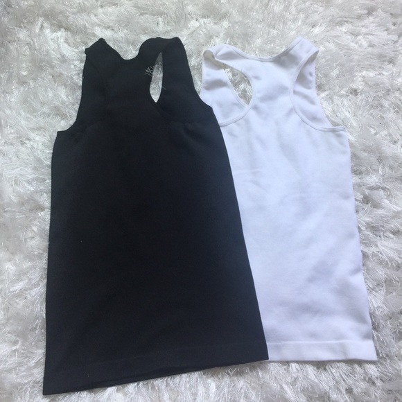 🟣 Stretchable Tank Top Bundle - Picture 2 of 4