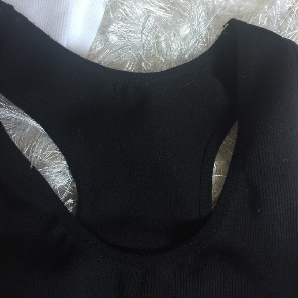 🟣 Stretchable Tank Top Bundle - Picture 4 of 4