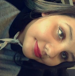 Meet your Posher, Dulce