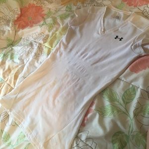 White XS Under Armour heat gear spandex shirt