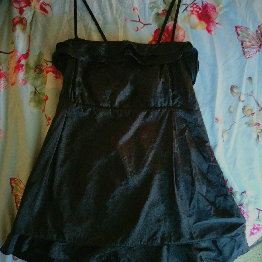 Super cute black tank - pics don't do it justice!