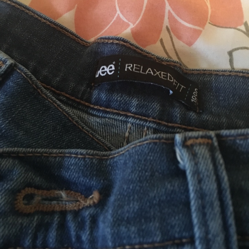 Lee relaxed fit, size 8S high waisted jeans