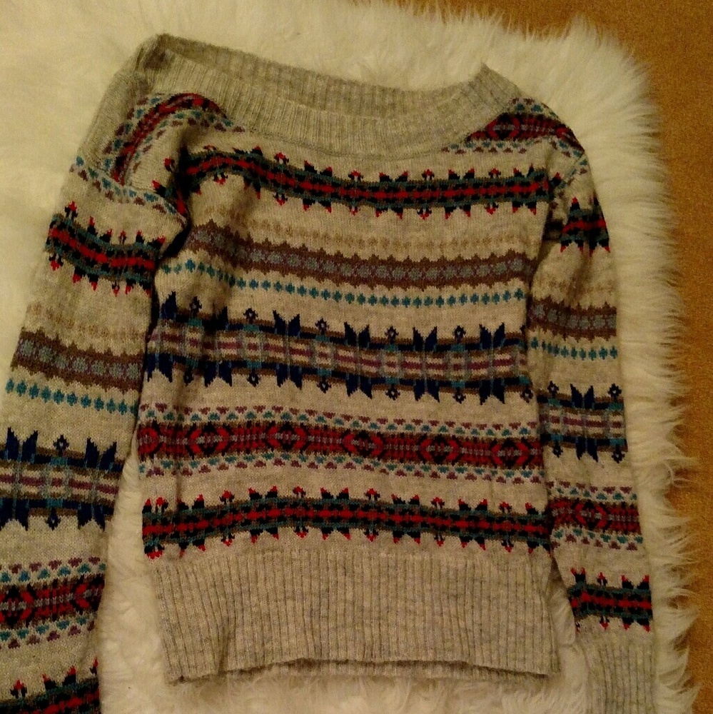 American Eagle Sweater
