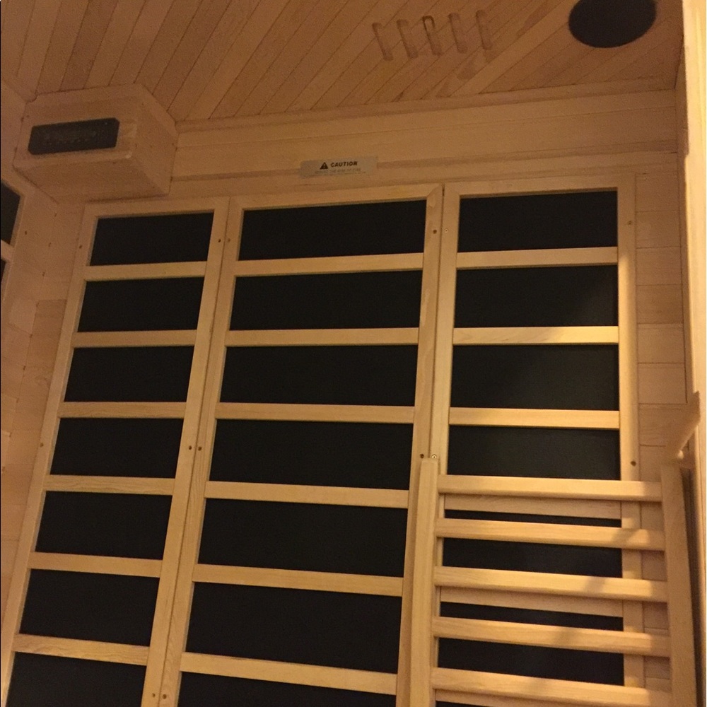 New Sauna never used or turned on - Picture 3 of 3