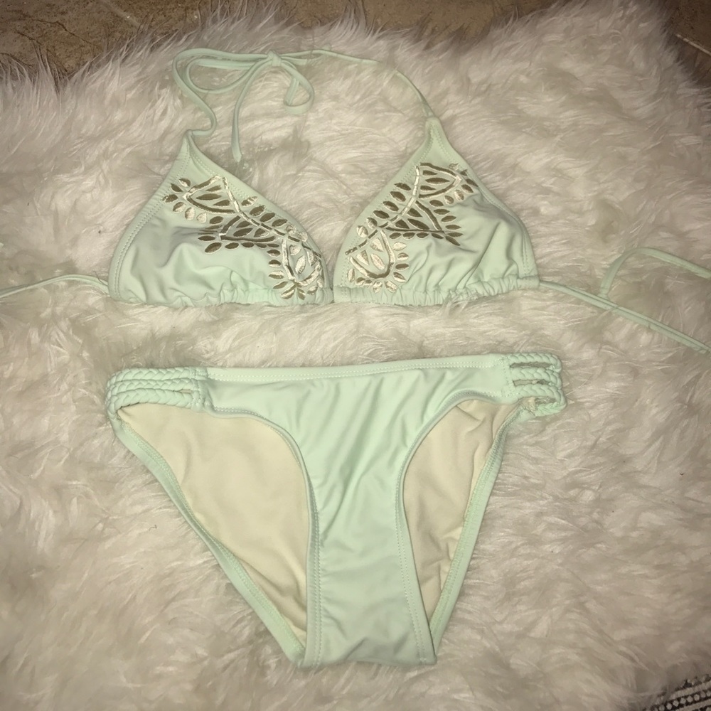 Bathing suit