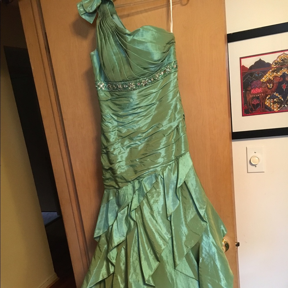 Tony Bowls evening gown