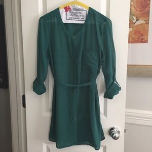 Size small Pea in the Pod sheer green top