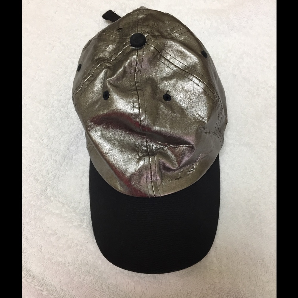 LAST PRICE. PINK Victoria Secret Hat❣️❣️