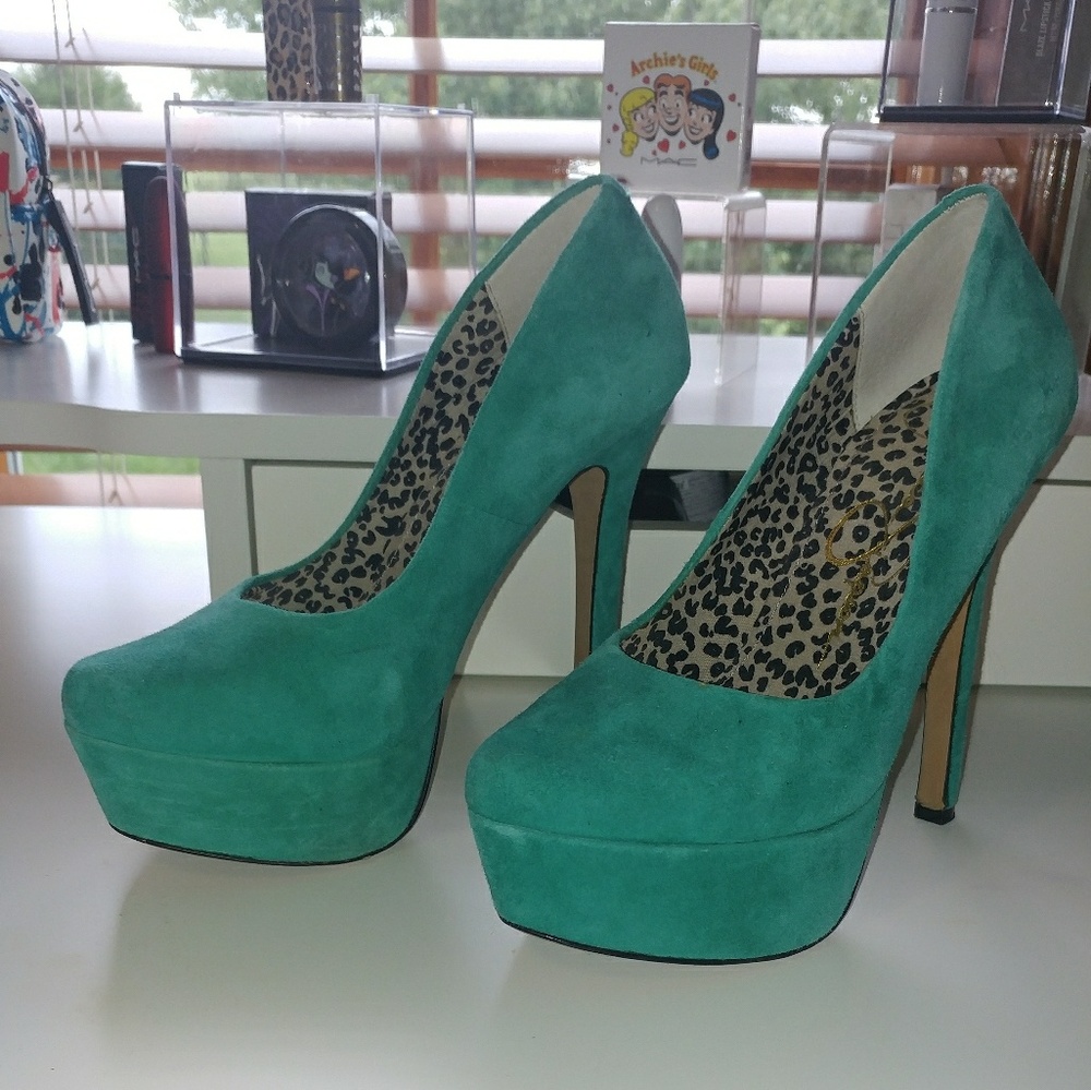 Jessica Simpson Suede Pump -  Size 5
