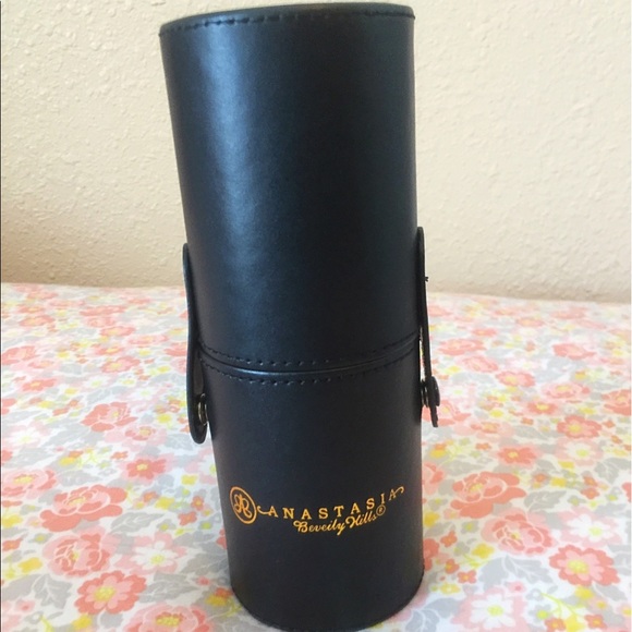 Anastasia Make up Brushes - Picture 4 of 6