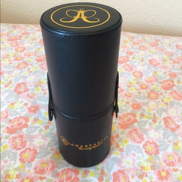 Anastasia Make up Brushes - Picture 5 of 6