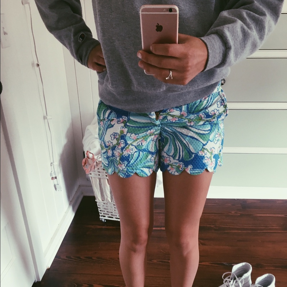cute lily pulitzer retro shorts