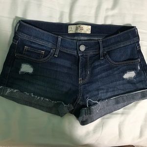 HOLLISTER SHORT LOW RISE JEAN SHORTS