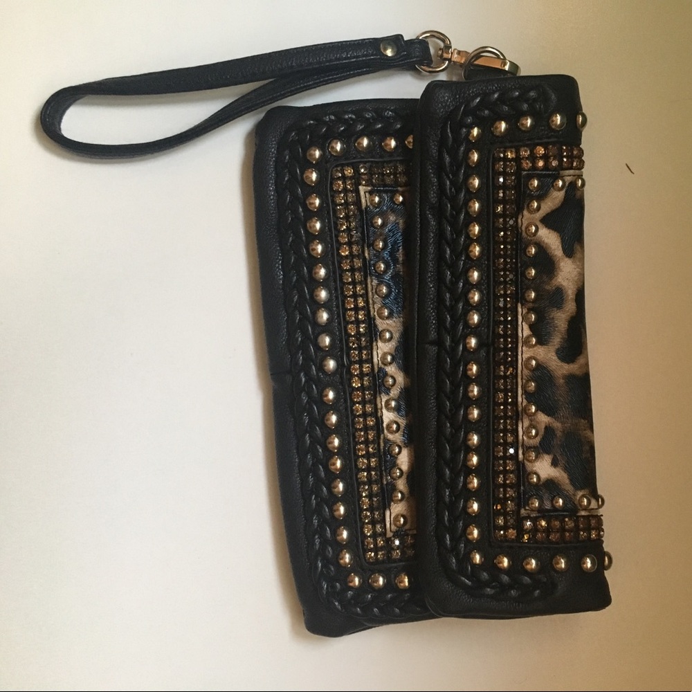 Cache leopard print wallet/purse