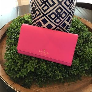 Kate Spade Mikas Pond travel wallet