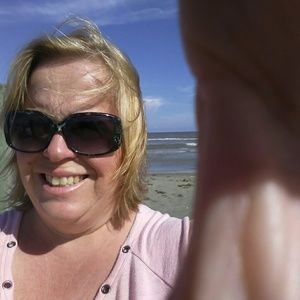 Meet your Posher, Sandi