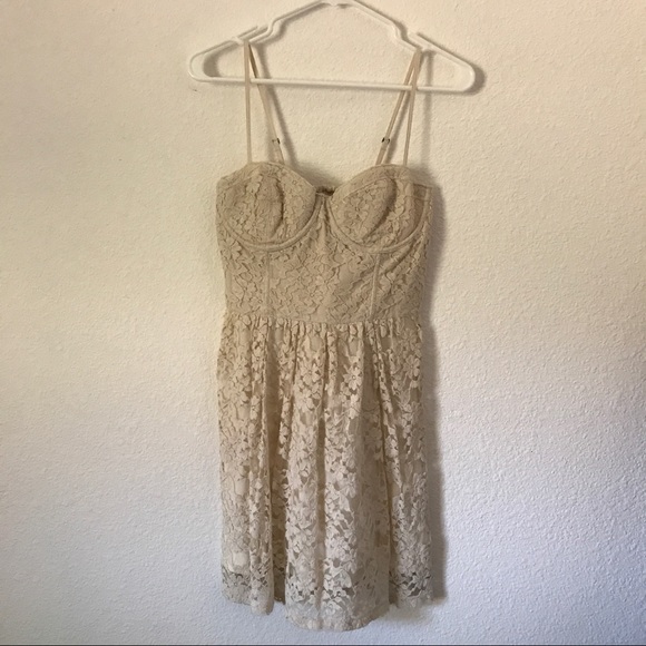 Abercrombie & Fitch Lace Dress - Picture 1 of 3