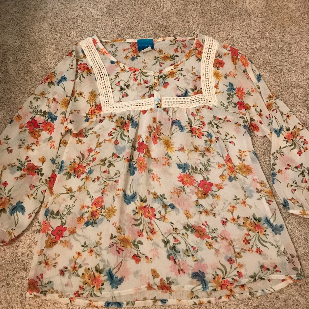 Sheer floral shirt with lace detailing