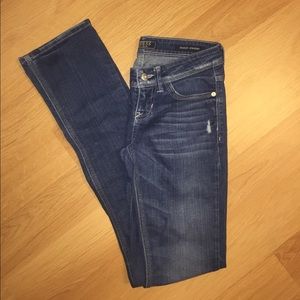 straight leg medium wash Guess jeans