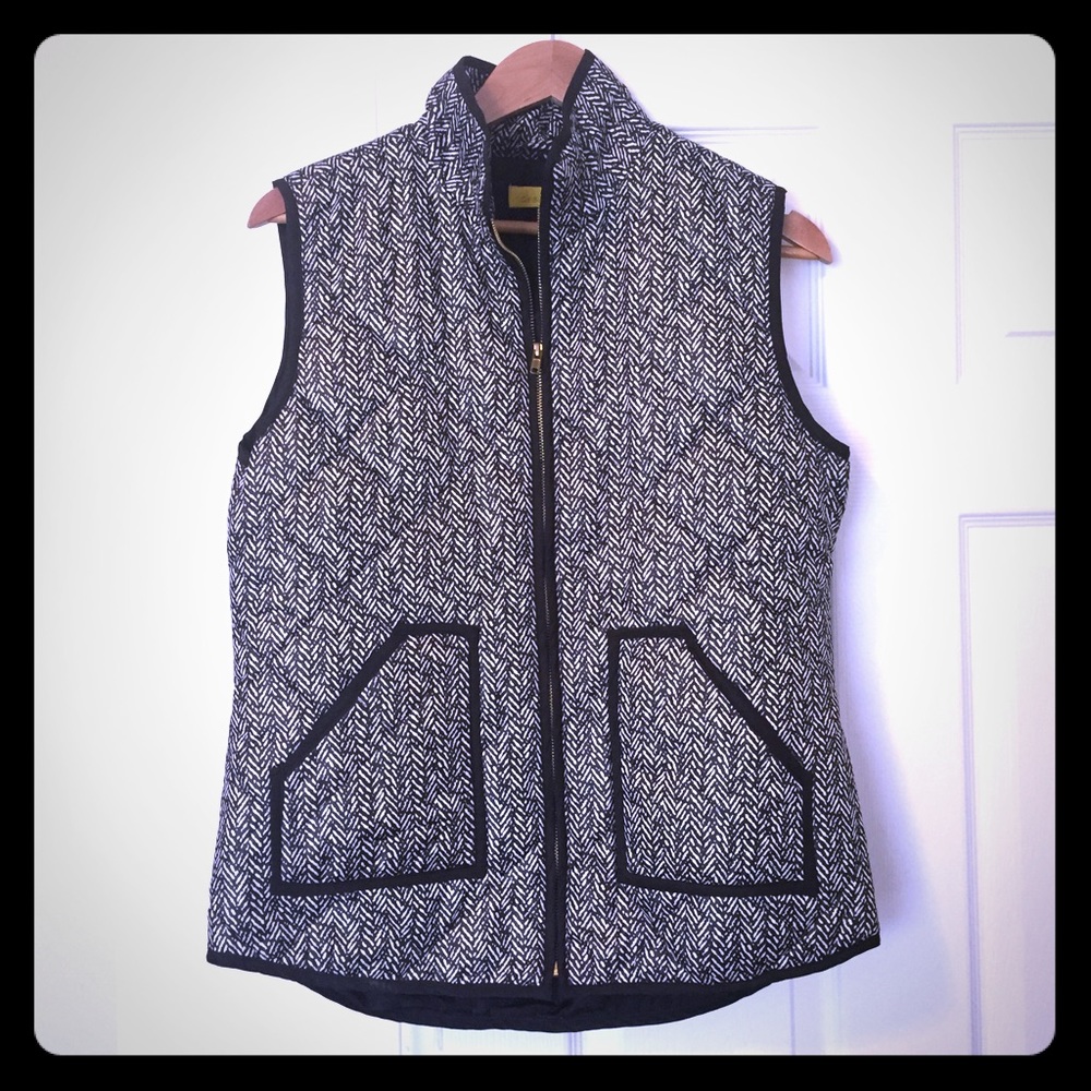 Beautiful black and white quilted vest, women's L