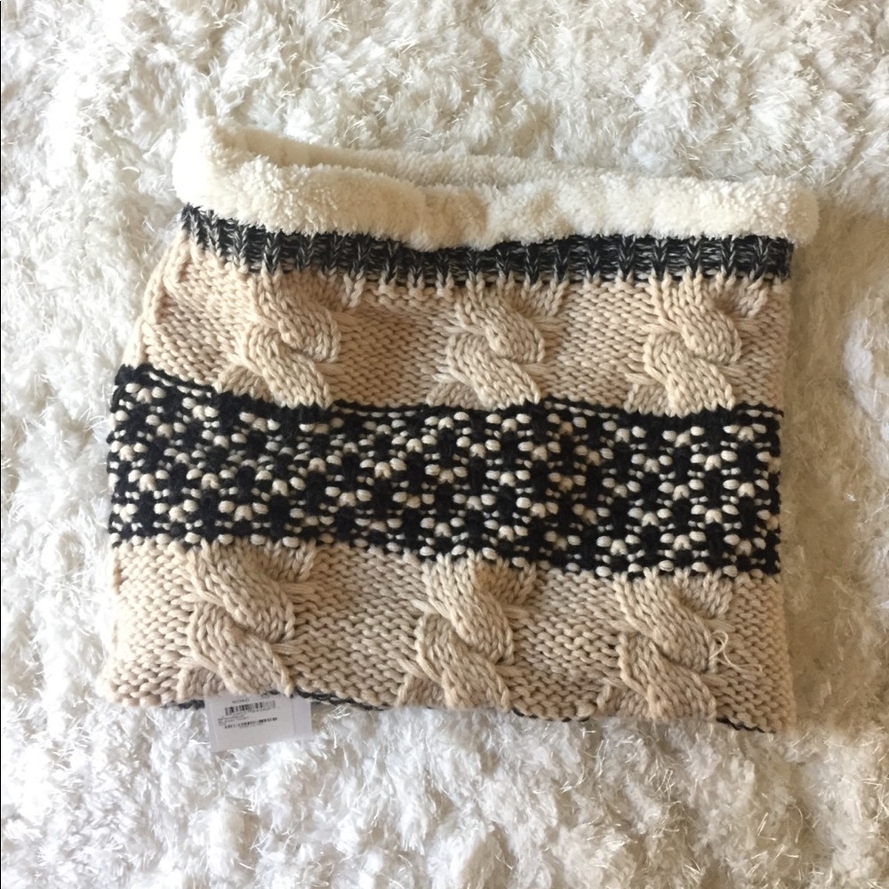 BP circle scarf