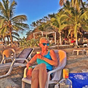 Meet your Posher, Monica