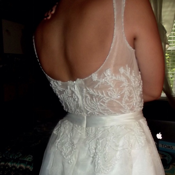 White Prom/Wedding Dress - Picture 2 of 8
