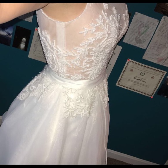 White Prom/Wedding Dress - Picture 6 of 8