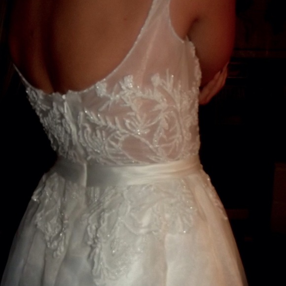 White Prom/Wedding Dress - Picture 8 of 8