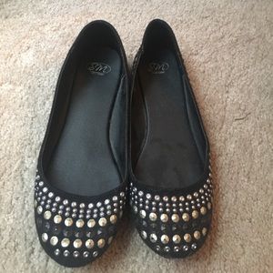 SM NEW YORK Black studded flats