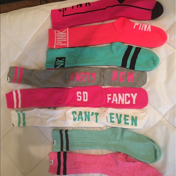 *NWOT* lot of VS PINK knee high socks - Picture 2 of 3