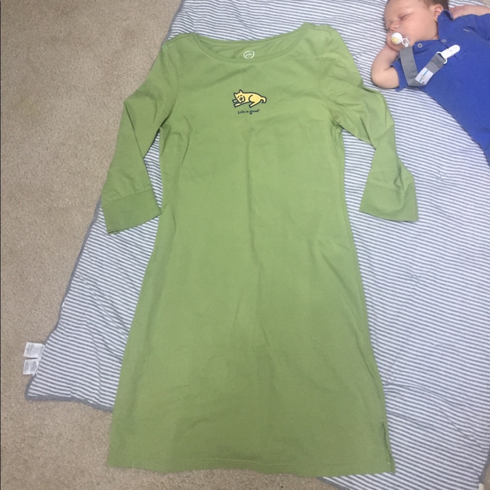 Life is good gown
