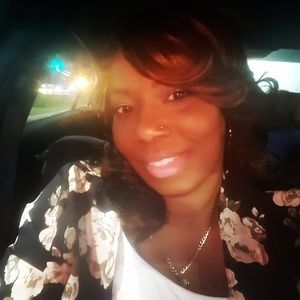 Meet your Posher, Felisha