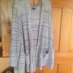 Grey/white, hooded, open cardigan