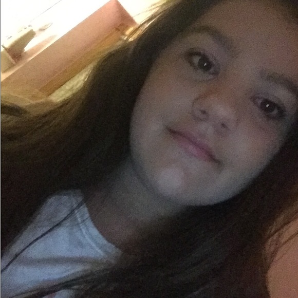 Meet your Posher, Emily - Picture 1 of 1