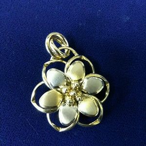14K two tone gold flower pendant