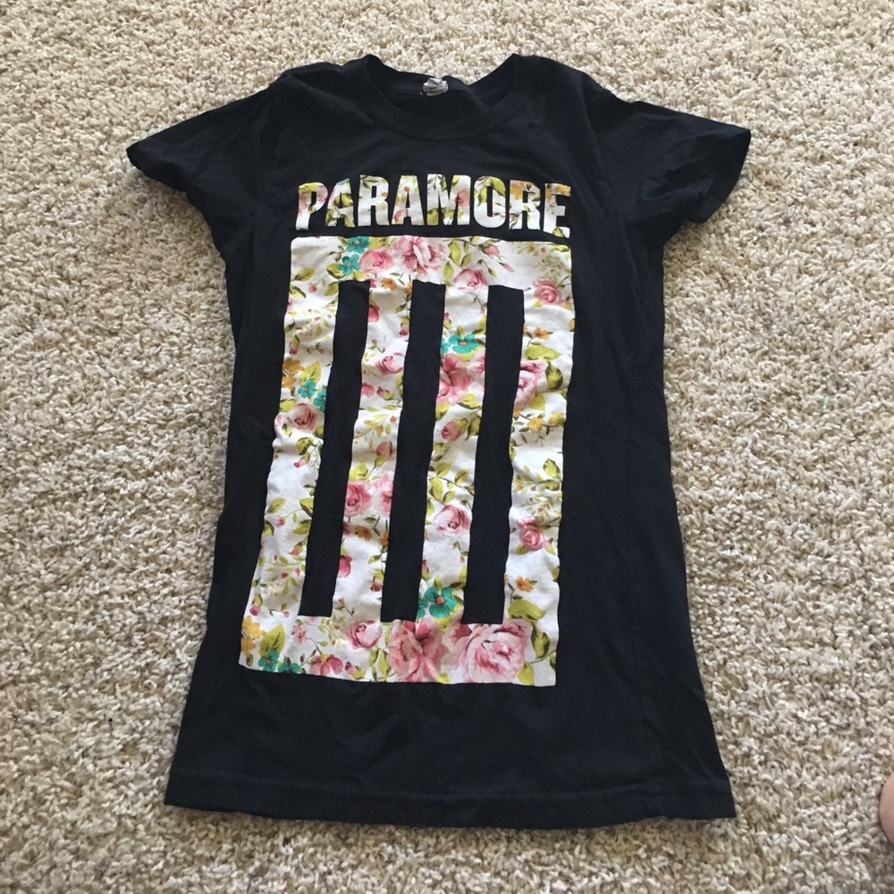 The band Paramore shirt