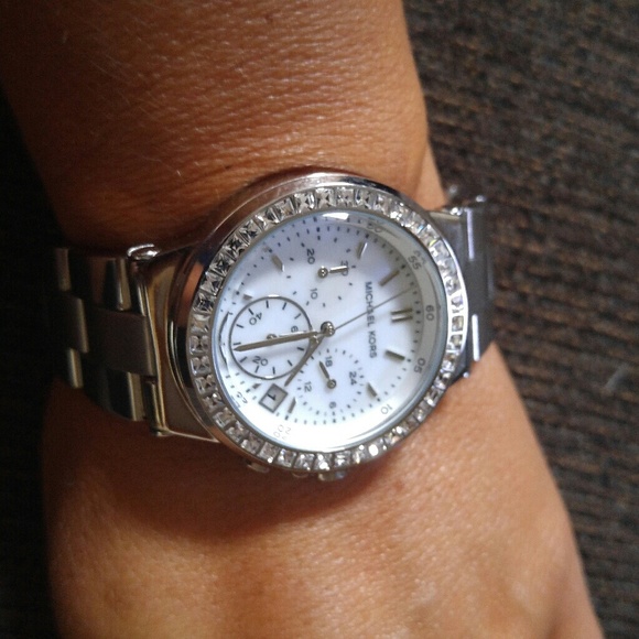 Michael Kors Chronograph Ladies MK5585 watch - Picture 3 of 5