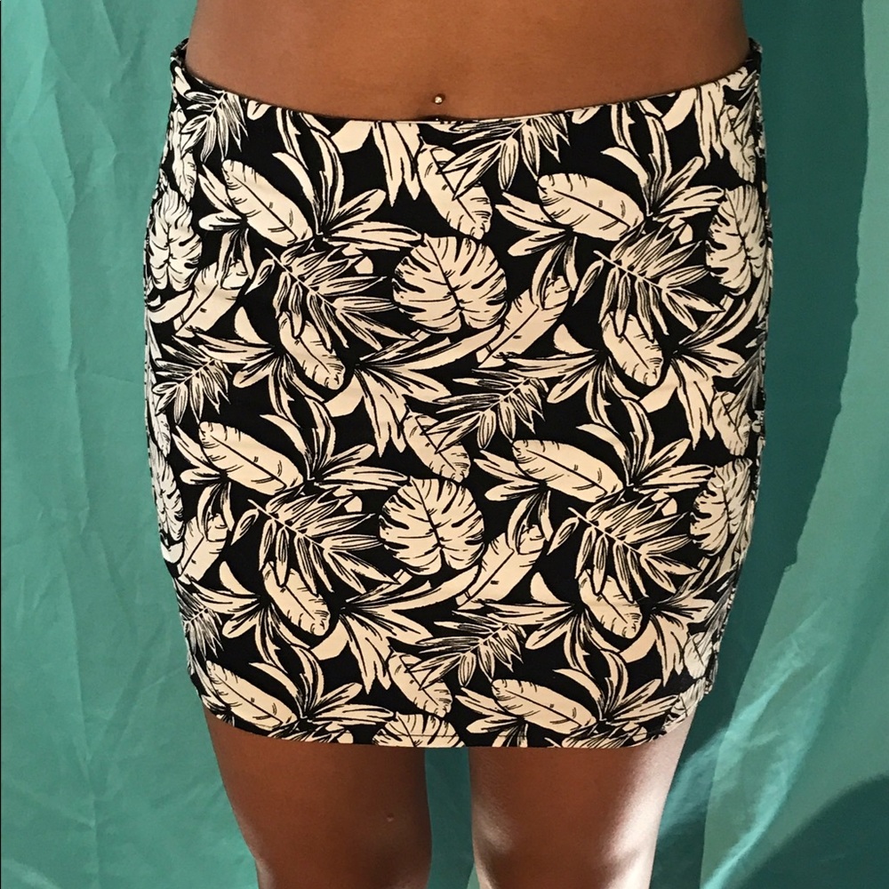 Patterned Mini Skirt