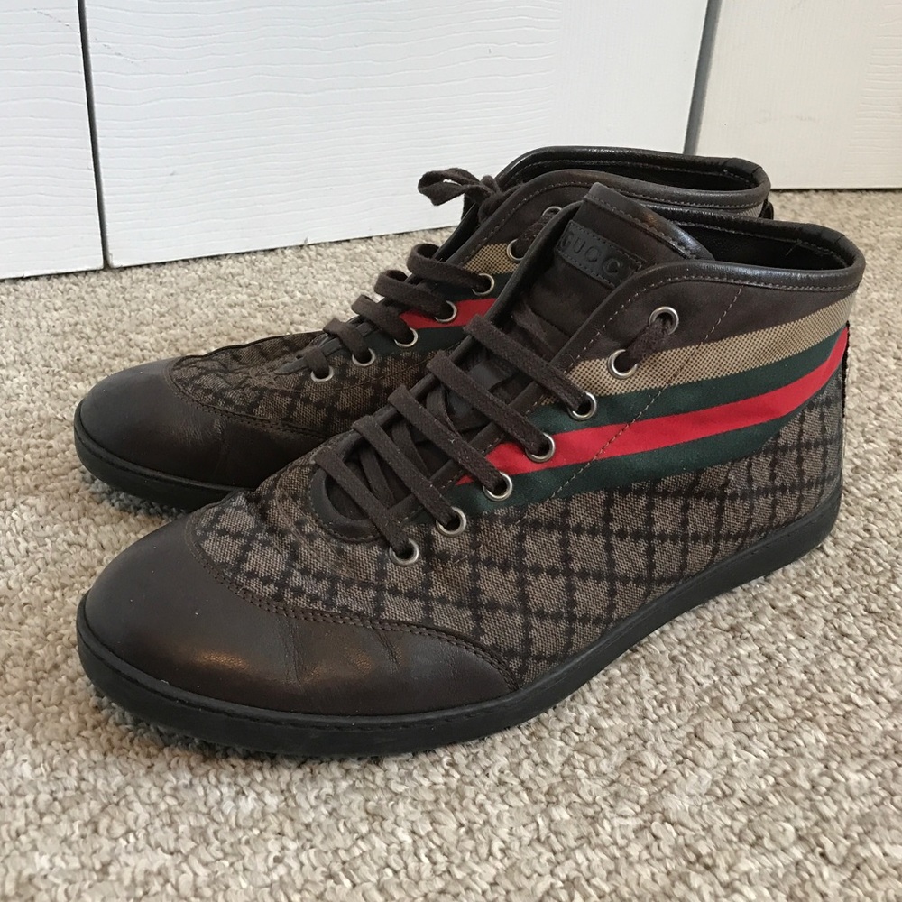 Like New Gucci mens shoes size 9