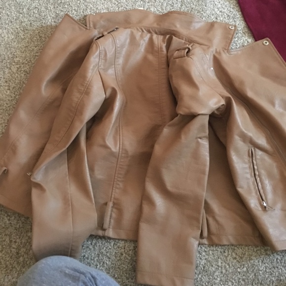 Pleather jacket with belt - Picture 5 of 5