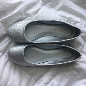 Sparkly size 7 flats!