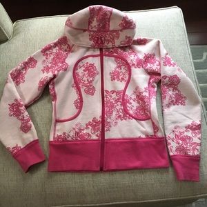 LULULEMON sweatshirt