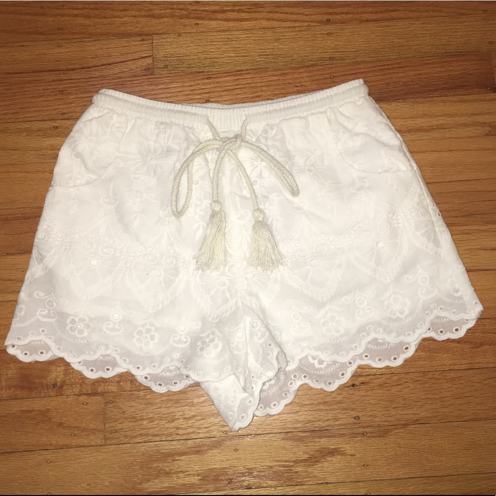 Urban outfitters white lace shorts tags on