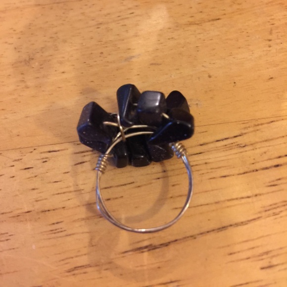 Black coral wire ring - Picture 2 of 3